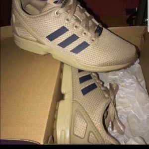 Child's size 5.5 but fits like a women's size 8